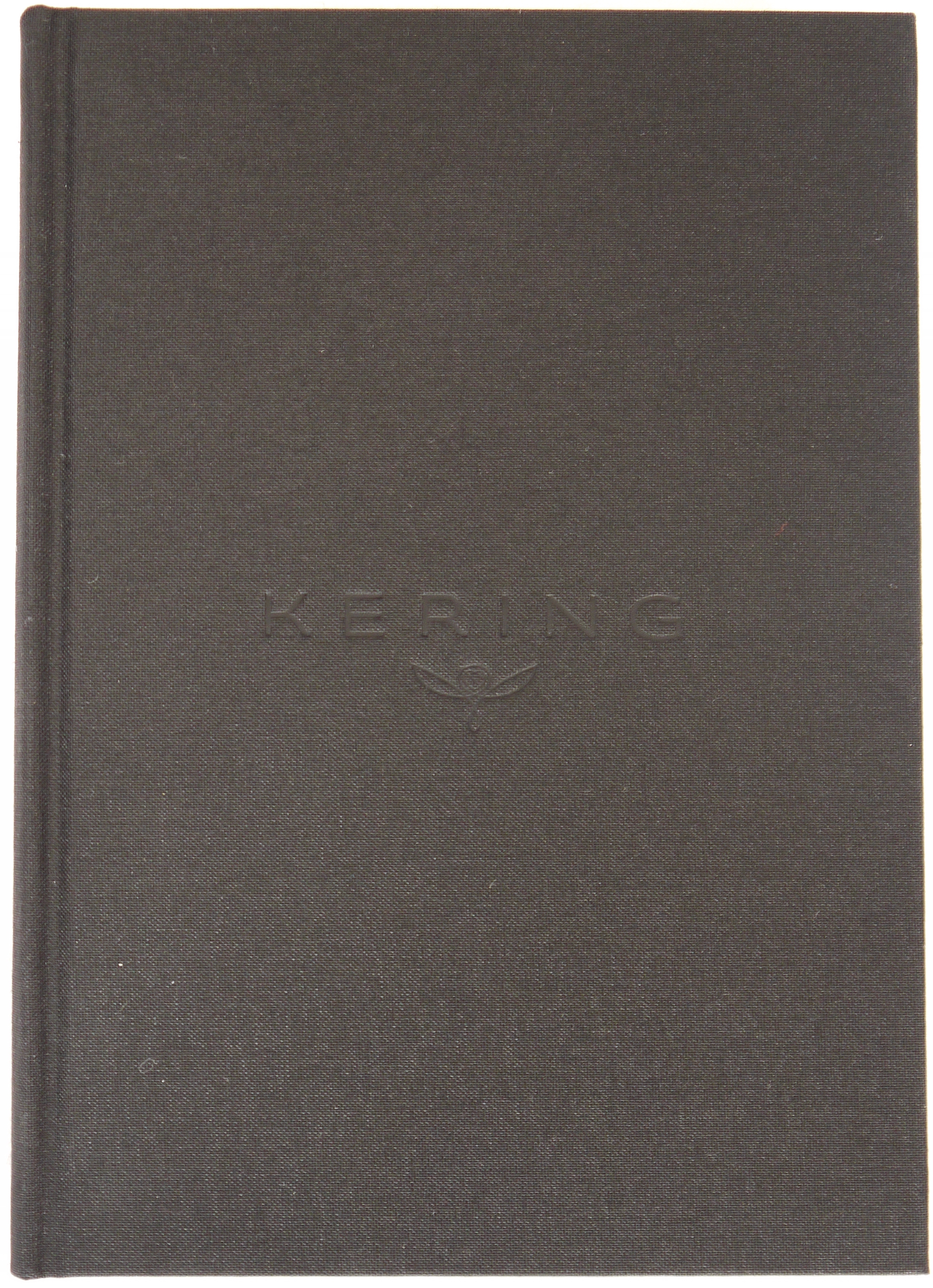 Réalisation sur mesure Kering par Bookbinders Design Paris